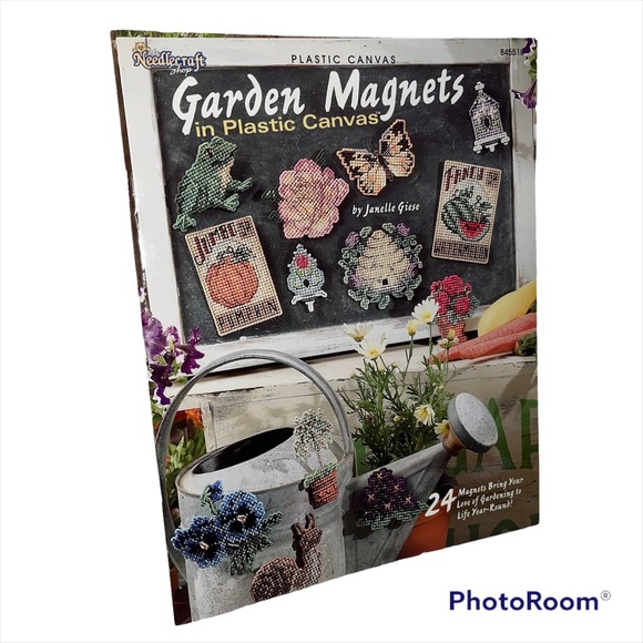 The Needlecraft shop Garden magnets book of 24 patterns - Picture 1 of 7